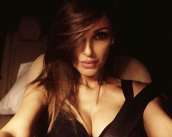 Anna Tatangelo, selfie sexy su Instagram 22