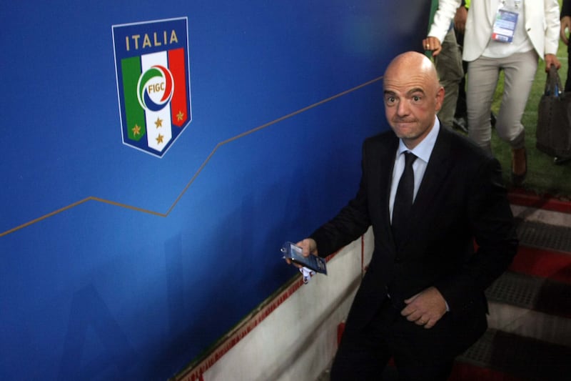 Vendita della Fifa, Infantino ci ripensa ma la Uefa lo scarica: “Tradita la fiducia”