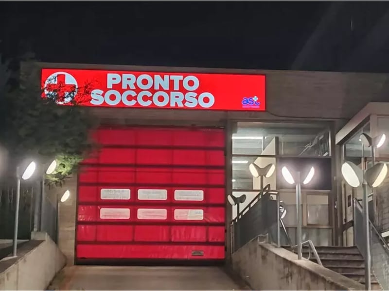 Choc a Cecina, neonato morto portato in ospedale in un sacchetto. La madre: “Non sapevo di essere incinta”