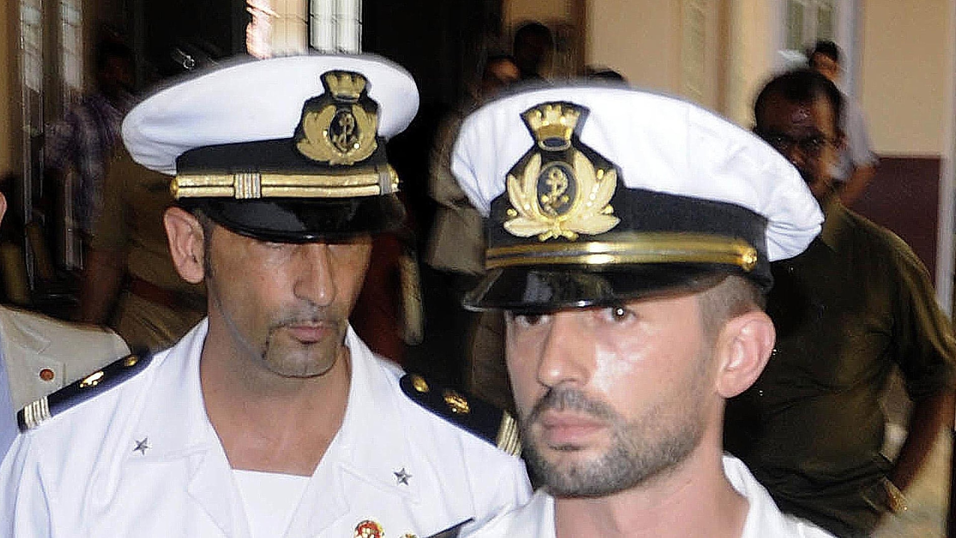 Marò, rotte manipolate dall'India Accorciata la distanza tra le navi