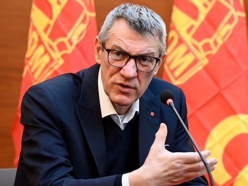 La (solita) soluzione dei sindacati per fare cassa: prelievo dell'1% sui patrimoni più alti