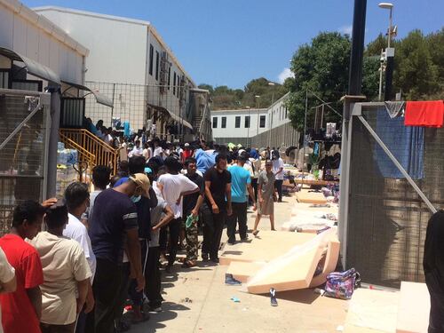 Lampedusa, hotspot al collasso