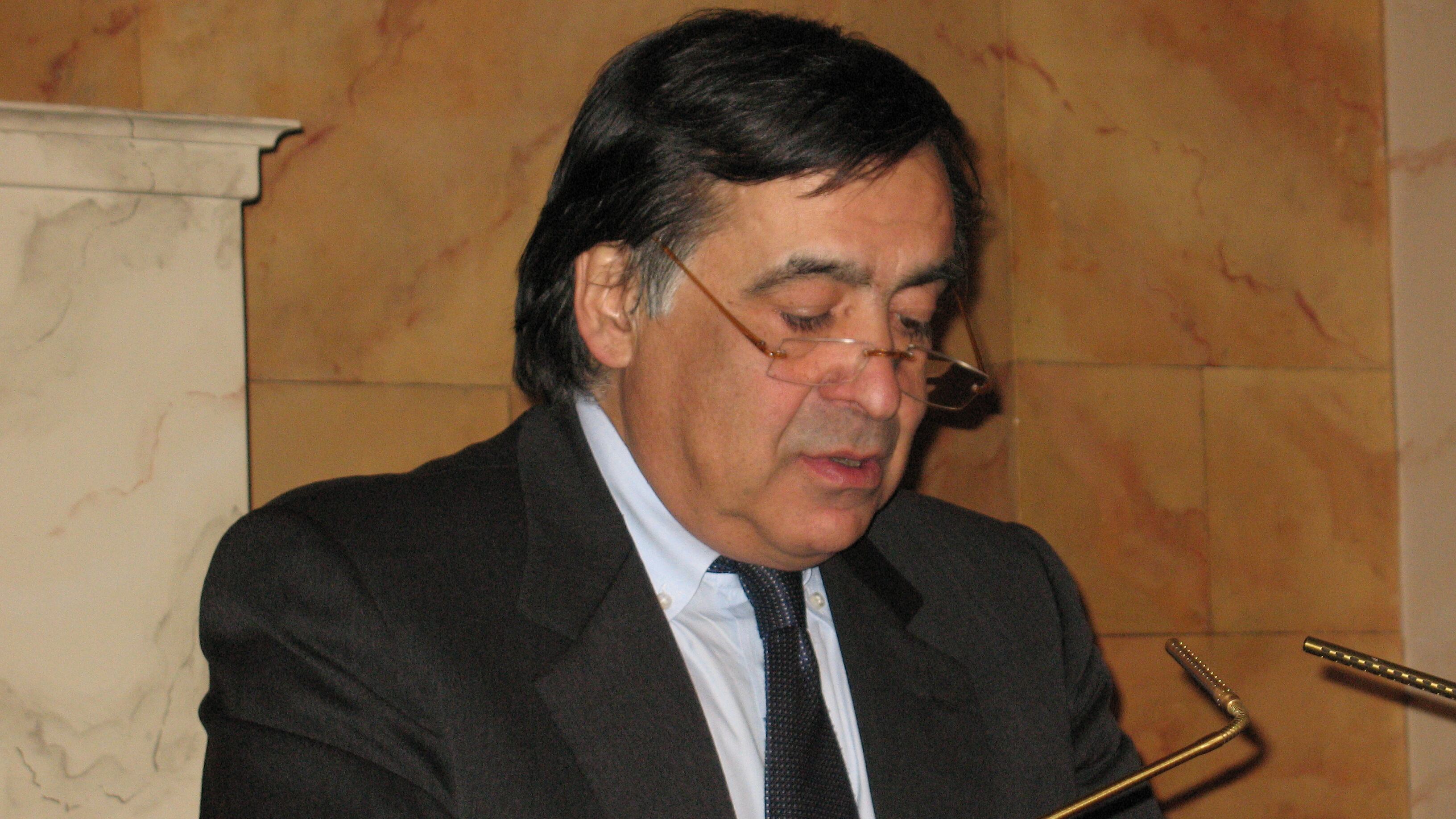 Palermo, la sentenza: "Elezioni da rifare". Gli ex nemici ora si alleano