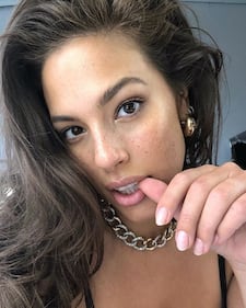 Ashley Graham sexy su Instagram 3
