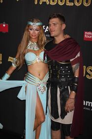 Paris Hilton come Cleopatra per beneficenza 16