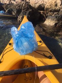 Taranto, canoisti all’opera ripuliscono il mare dalla plastica  7