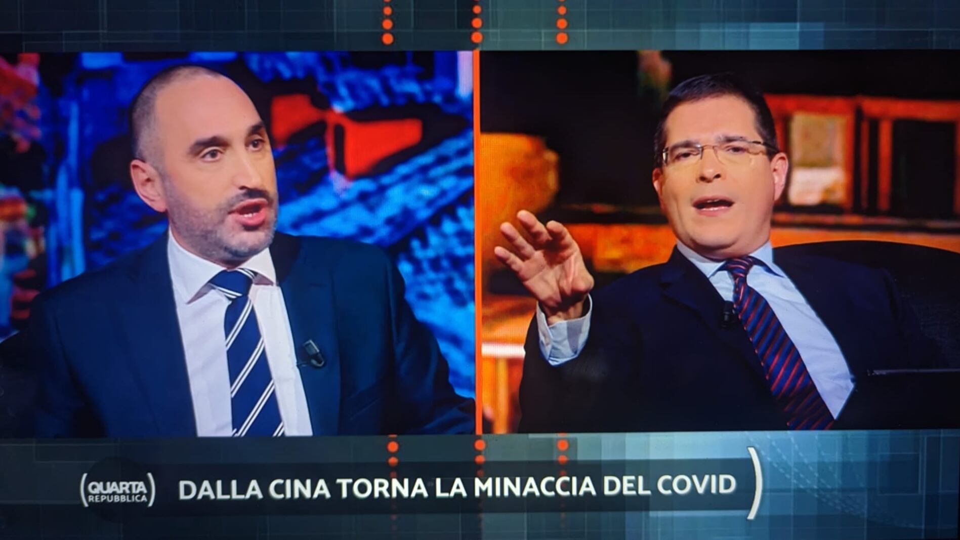 "Ignoranti", "Buffone". E Capezzone stende il grillino pro-Speranza