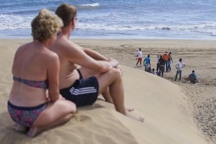 Ebola, 21 migranti isolati per ore alle Canarie 5