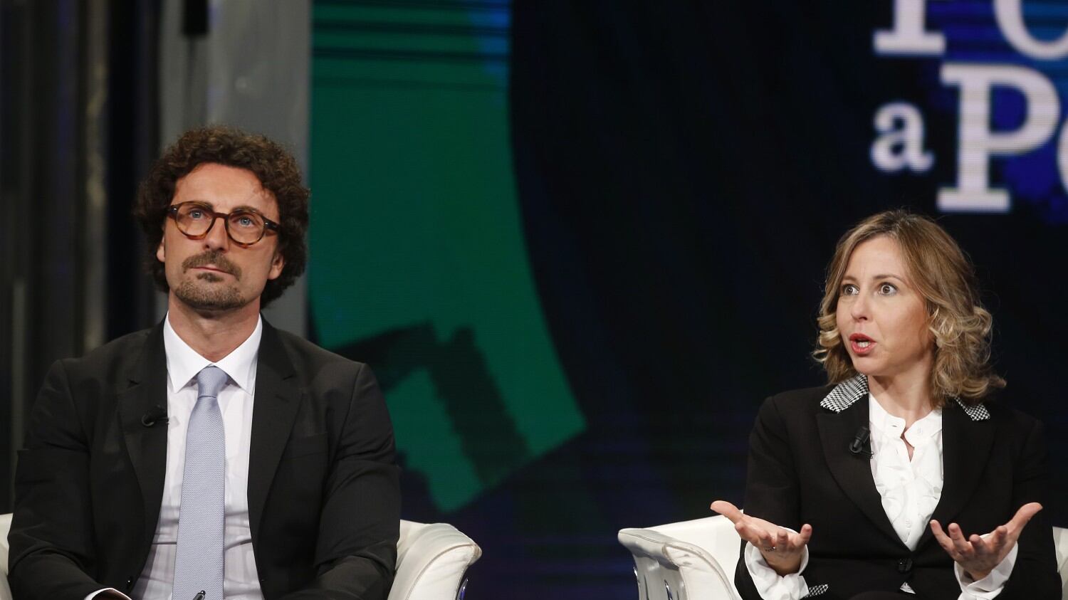 Quei due homus grillino a "Porta a Porta"