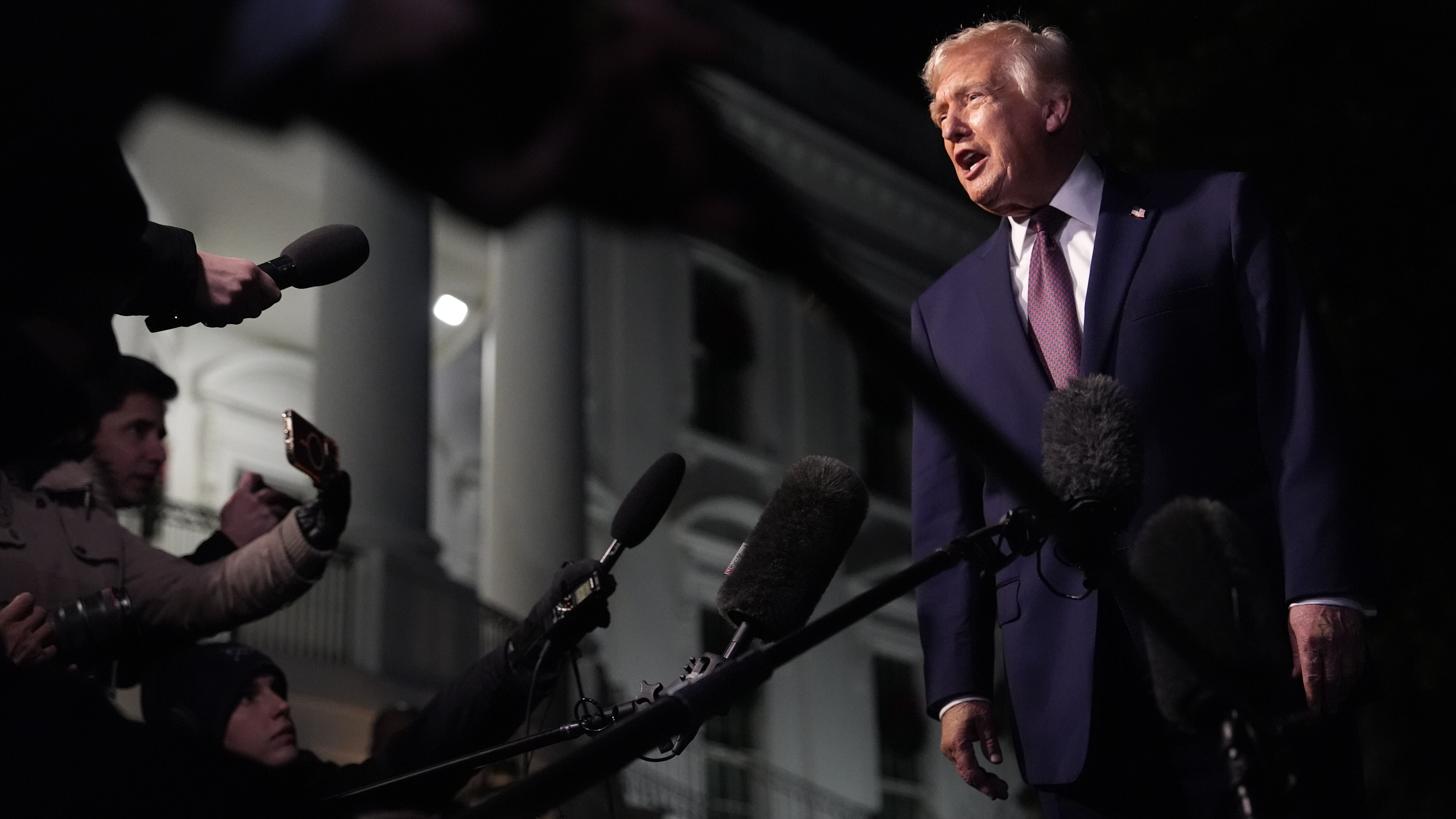 La Corte Suprema boccia Trump: no alla Guardia nazionale a Chicago