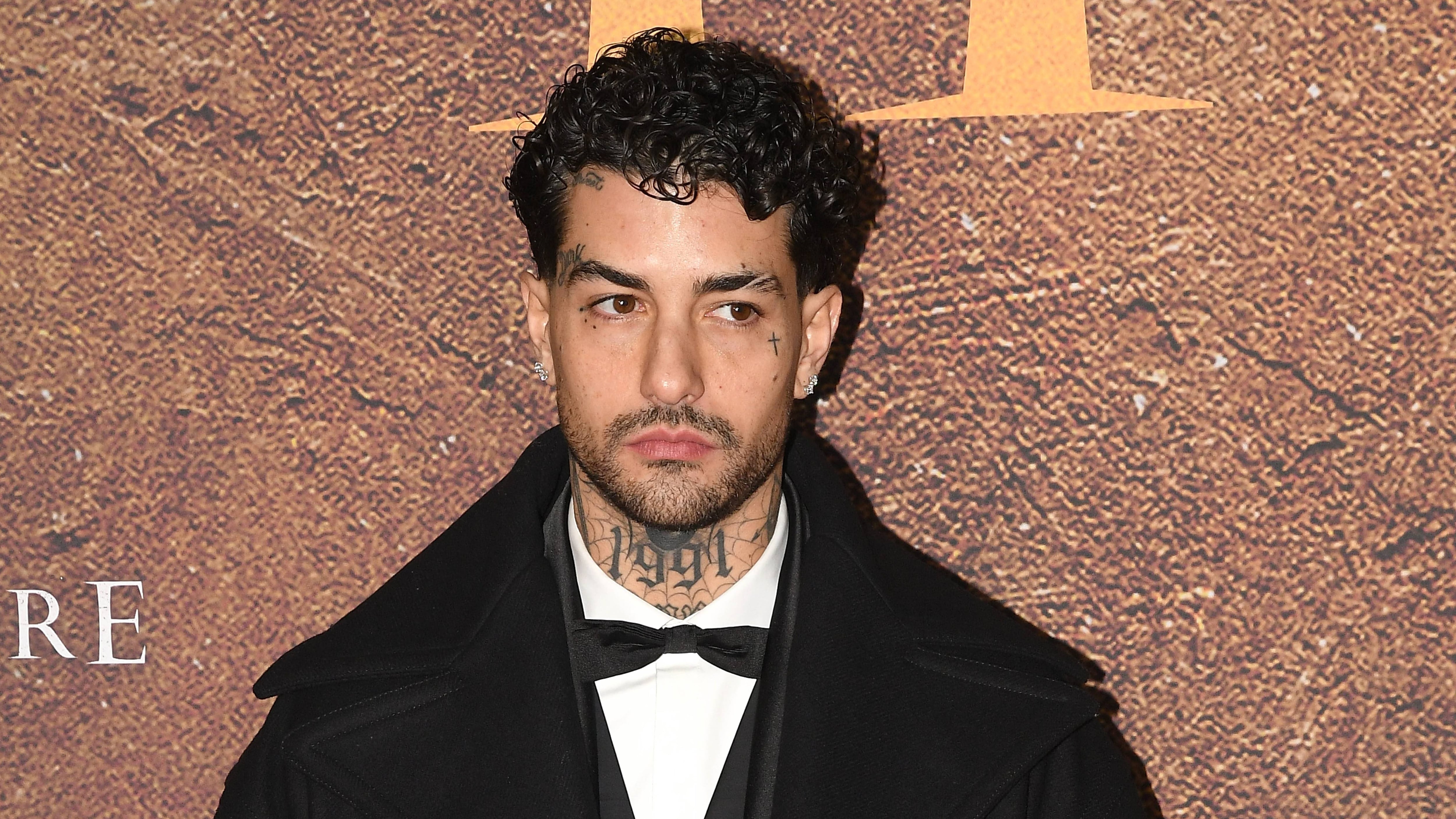 "Parla delle donne in modo sconsiderato". Kekko dei Modà contro Tony Effe: la tensione a un mese da Sanremo