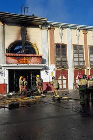 Un'incendio è scoppiato attorno alle 6 del mattino nella discoteca Teatre di Murcia, in Spagna: il bilancio è di 7 morti e 4 feriti 6