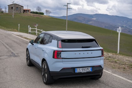 Volvo EX30, guarda le foto 8
