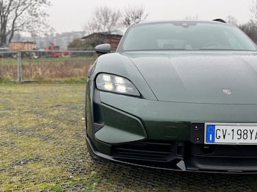 Porsche Taycan Turbo S: la gallery dell'elettrica "familiare" da 952 CV 5