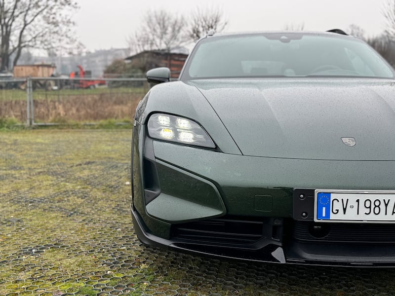 Porsche Taycan Turbo S: la gallery dell'elettrica "familiare" da 952 CV 5