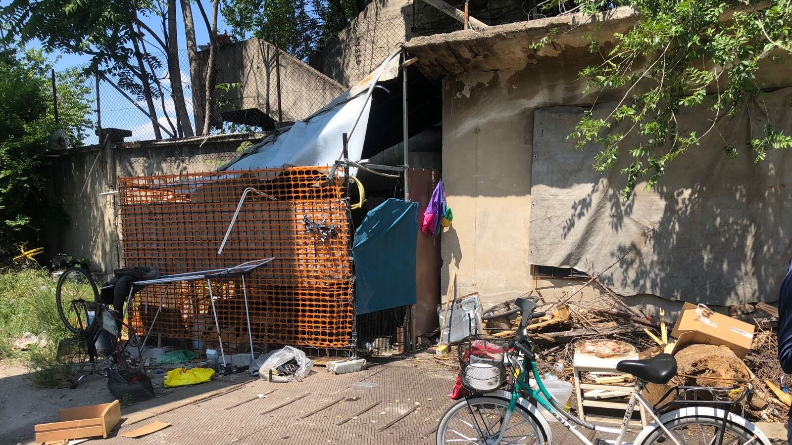 La baraccopoli cinese della vergogna: cosa accade a Milano