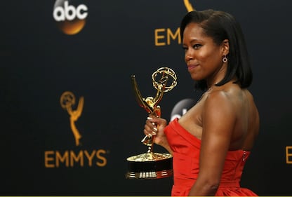 Emmy 2016, le più sexy sul red carpet 18