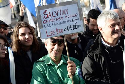 La Lega di Salvini in piazza del Popolo 9