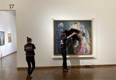  Attivisti contro il dipinto di Gustav Klimt "Morte e Vita" 3