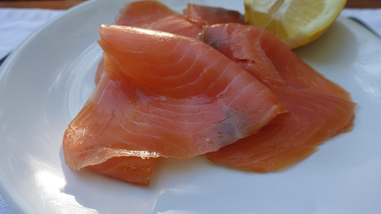 Salmone norvegese ritirato dai sumermercati, l'allerta del ministero della Salute