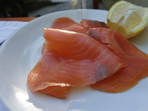 Salmone norvegese ritirato dai sumermercati, l'allerta del ministero della Salute
