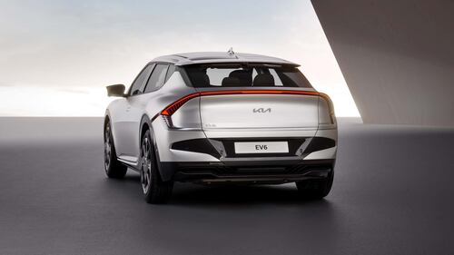Kia EV6 restyling, guarda tutte le foto 12