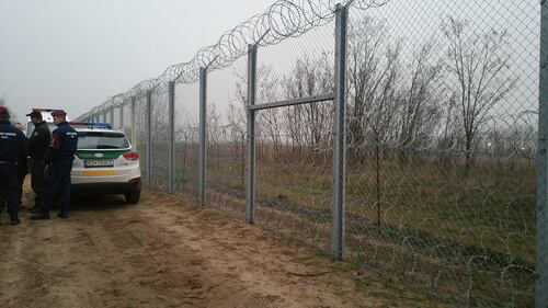 L'Ungheria ferma i migranti, ma non piace a Bruxelles 6