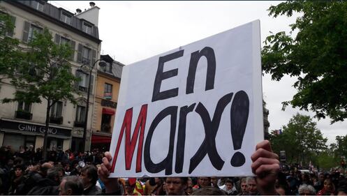 Parigi, la sinistra radicale in piazza per il primo corteo anti-Macron 1