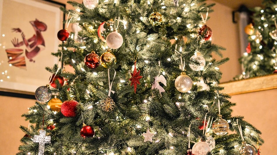 Foto con Satana per festeggiare il Natale. Giornale canadese finisce nella bufera