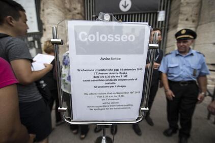 I sindacati tengono chiuso il Colosseo 14