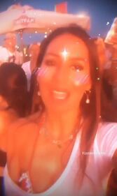 Elisabetta Gregoraci scatenata al Jova Beach Party 6