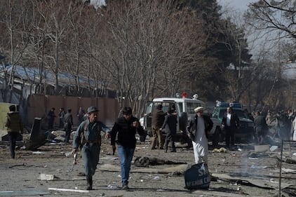 I feriti nell'attentato di Kabul 4