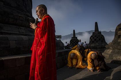 Le celebrazioni per il compleanno di Buddha 9