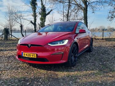 Tesla Model X Plaid, un’astronave da oltre 1.000 CV: guarda le foto 3