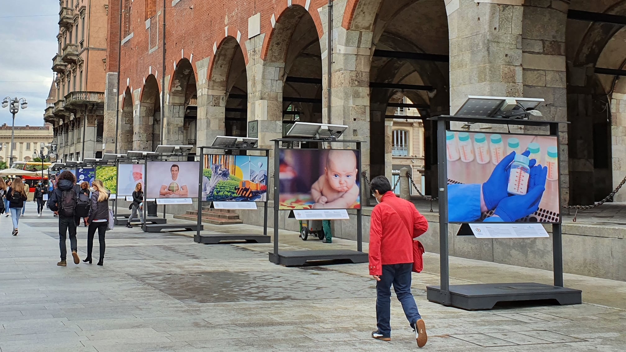 A Milano la mostra fotografica "Il futuro è guardare oltre"