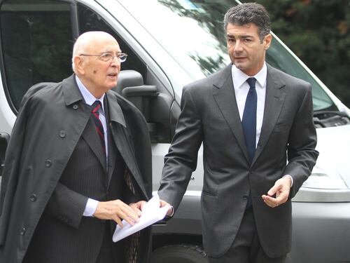 "Amici, tranquilli". Lo strano messaggio lanciato dal Colle