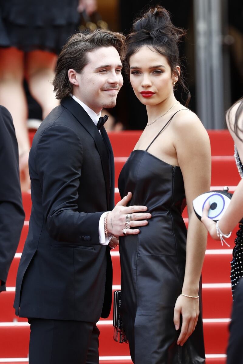 Brooklyn Beckham e Hana Cross debuttano sul red carpet di Cannes  6