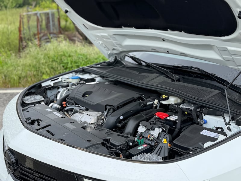 Opel Astra GSe: guarda la gallery della nuova due volumi sportiva da 225 CV 14
