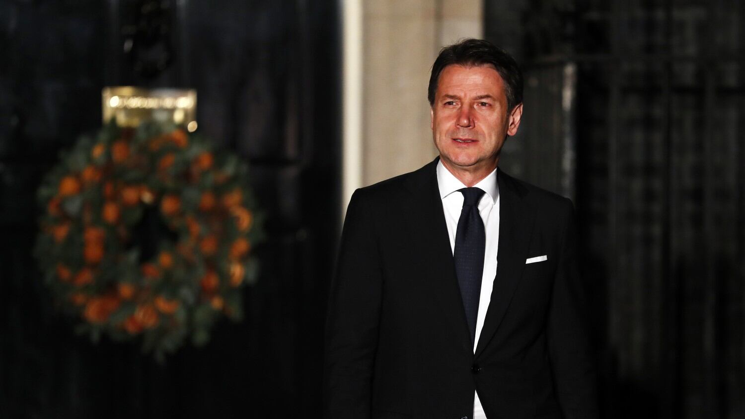 Il governo Conte come Monti: stangata sui negozi affittati