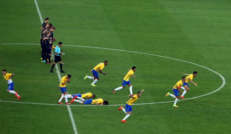 Rio, la gioia verdeoro per l'oro nel calcio 3