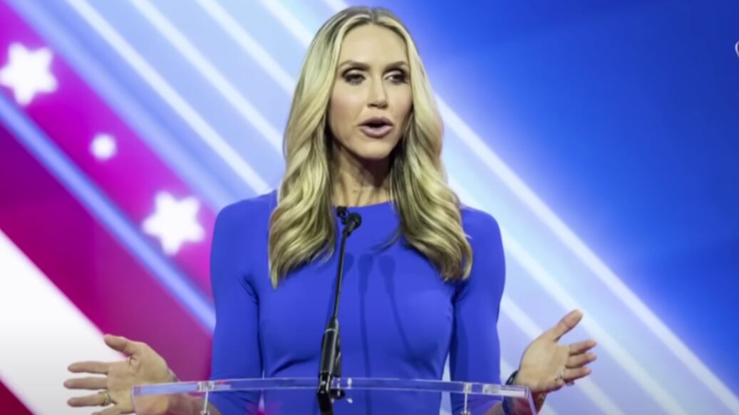 The Donald punta sulla nuora: chi è quali sono i piani per Lara Trump