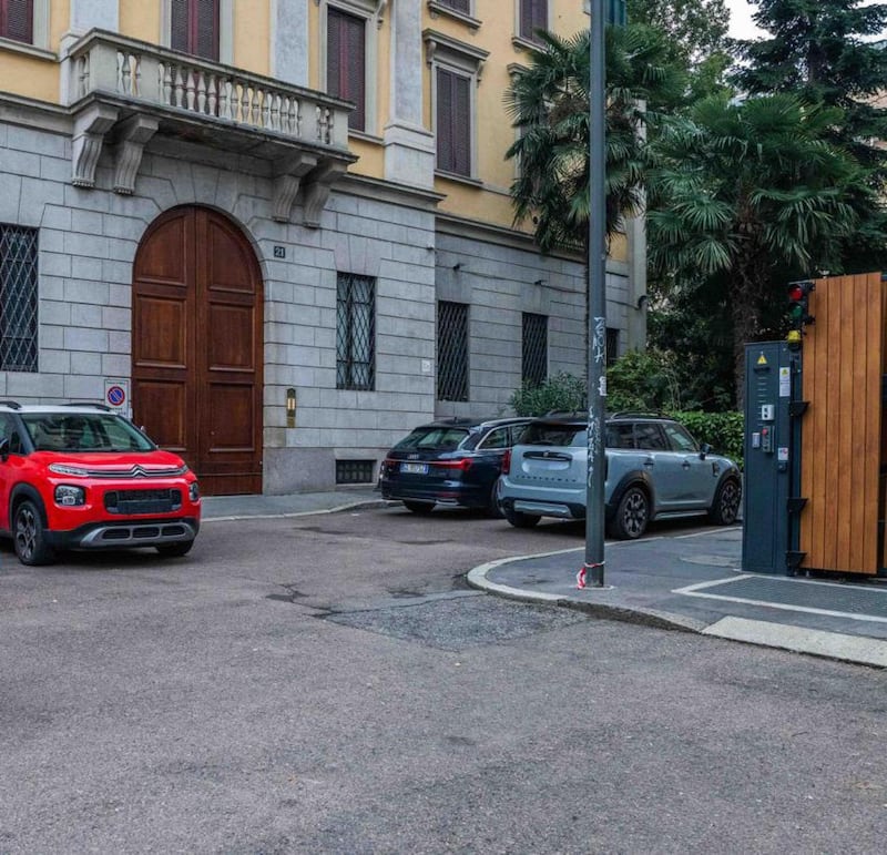 Violenza in pieno centro a Milano 1