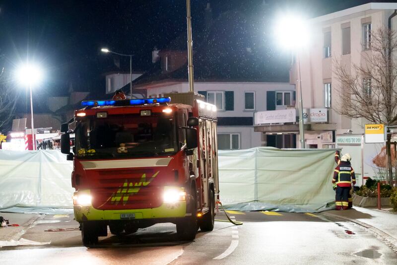 Bus in fiamme in Svizzera: le immagini 4