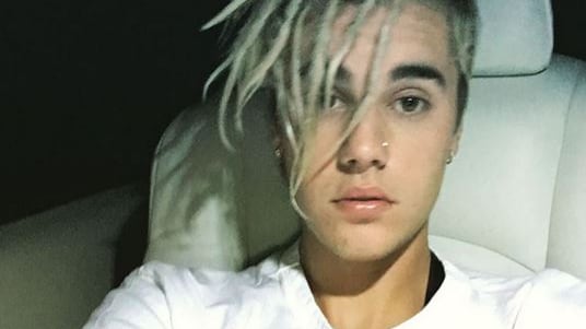 Justin Bieber: nuovo look e stesso amore per Selena Gomez?