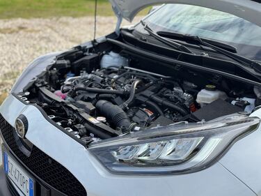 Mazda2 Hybrid 2025: guarda la gallery della citycar giapponese super efficiente 14