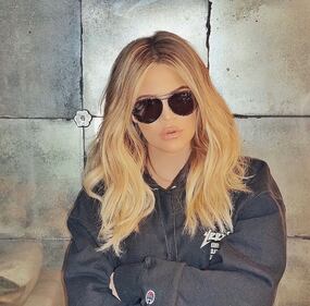 Khloé Kardashian, sexy foto 14