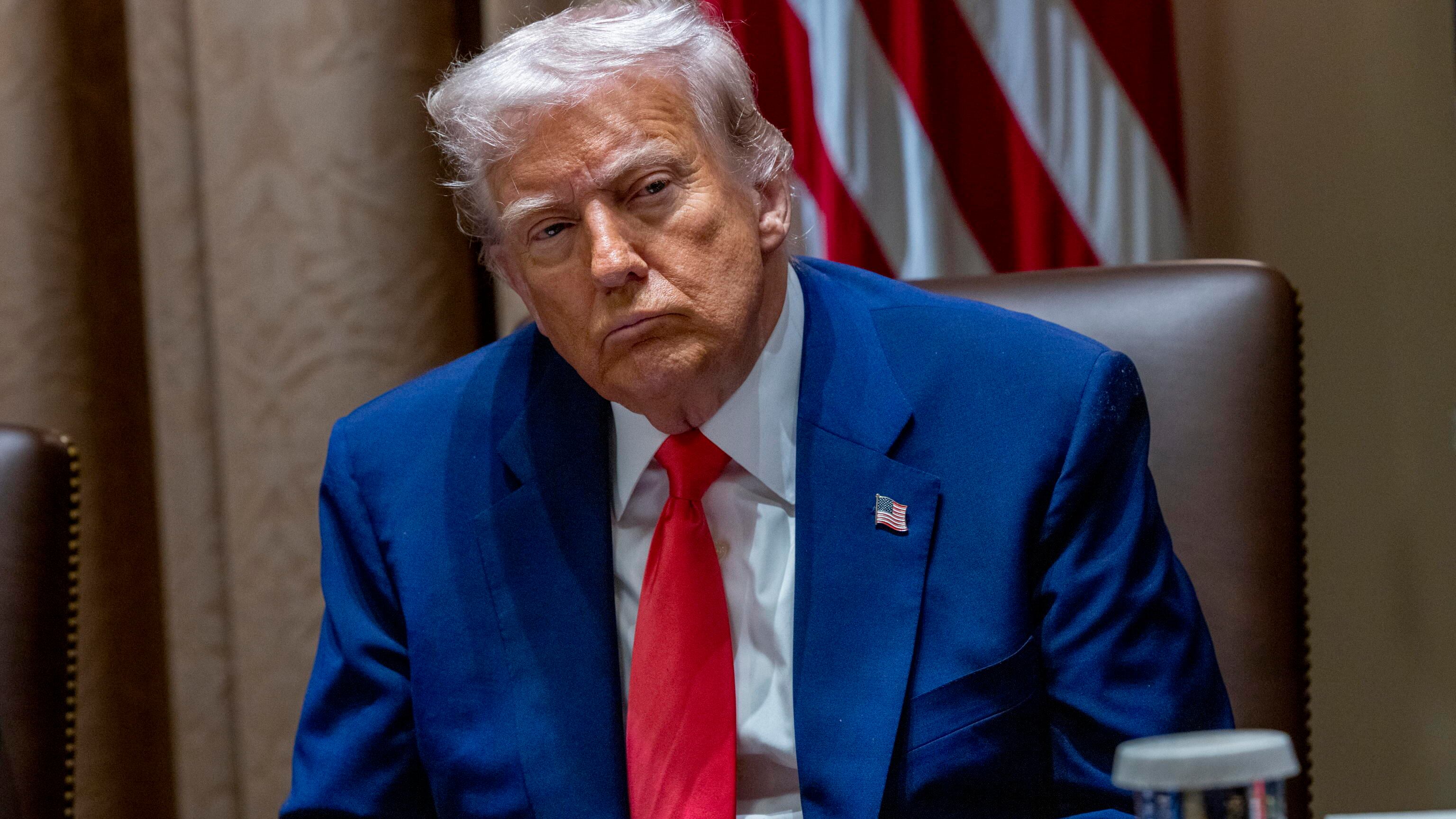 Trump ottimista sull'intesa. In video i sospetti sui profitti