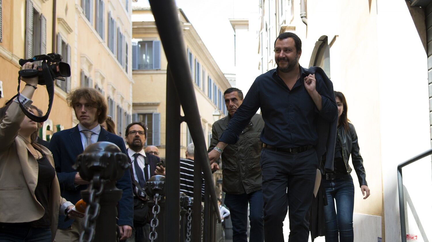 Tra Salvini e Di Maio 2 ore di faccia a faccia: "Abbiamo chiuso sul premier"