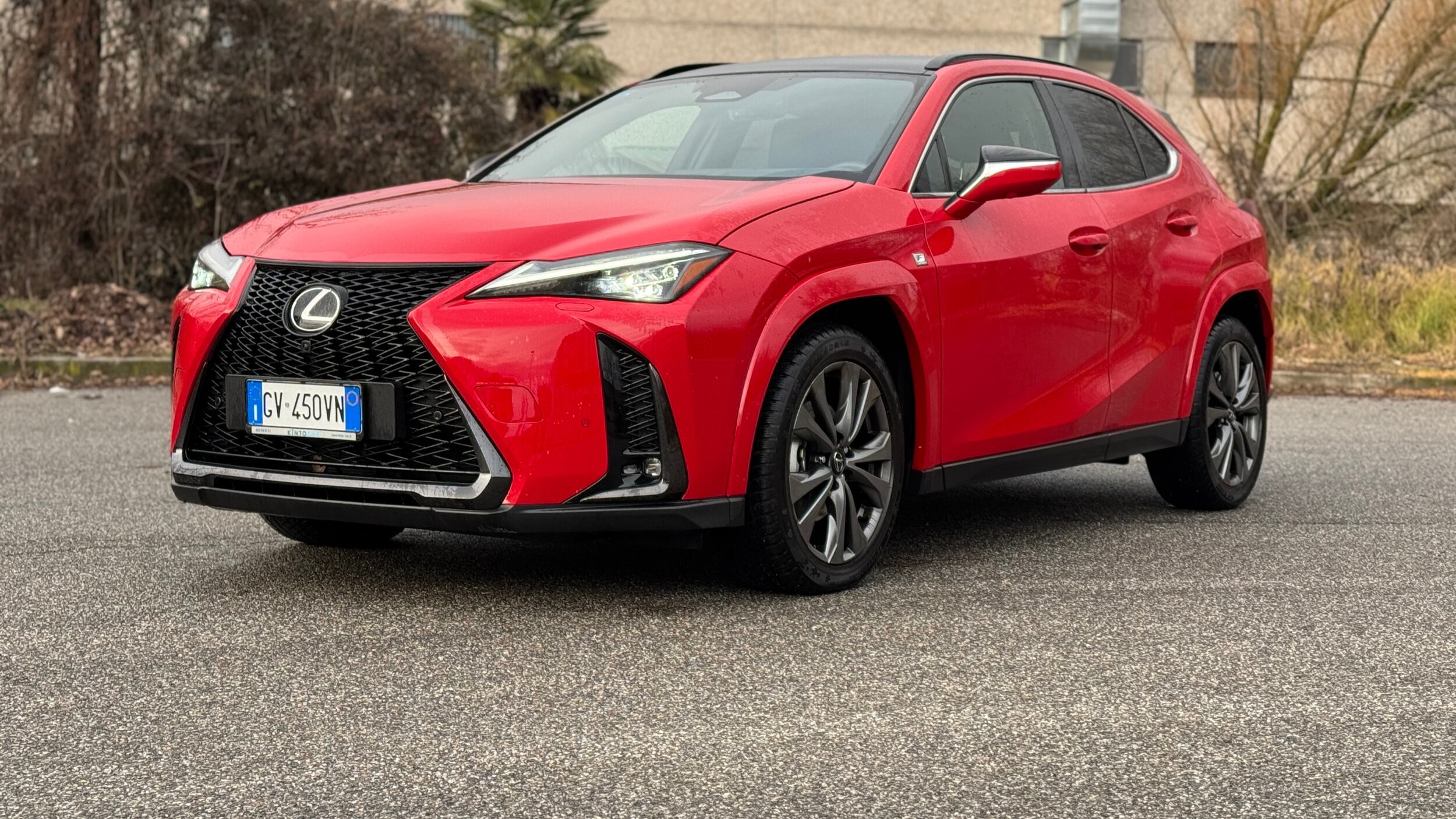 Lexus UX full-hybrid: si aggiorna, più potenza e minori consumi
