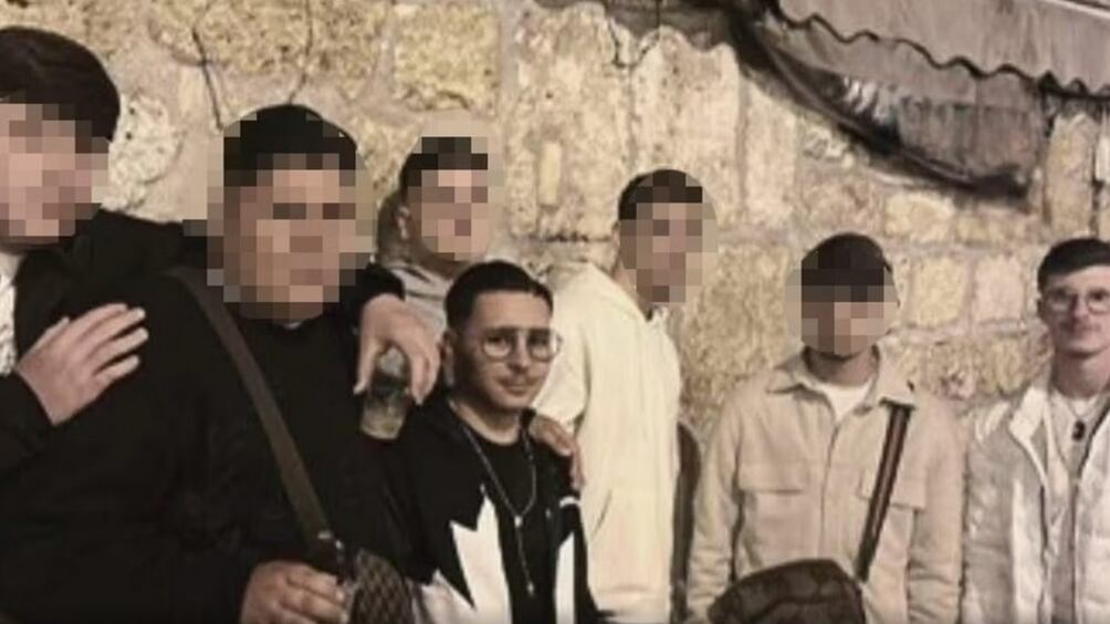 La foto, la collanina, la "scarrellata". Un altro fermo per la strage di Monreale